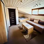 U Cola Guest house 3*